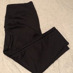 Black yoga pants